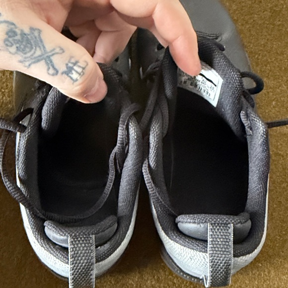 Air Jordan CP3.V Black Sneakers Size 7Y - Picture 6 of 8